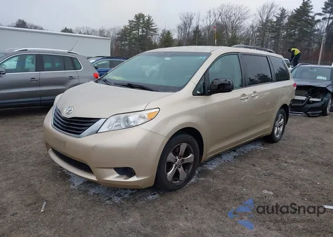 2013 Toyota Sienna Le V6 8 Passenger from USA, damaged, VIN 5TDKK3DC0DS353687
